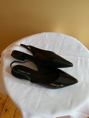 Madden Girl Black Patent Delaney Ballet  Flats Size 9M